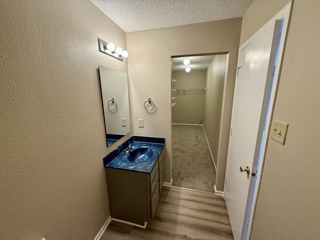 Master Bath - 14458 Cuppola Drive