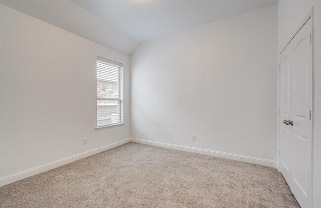 Building Photo - 1618 Dominion Heights Ln
