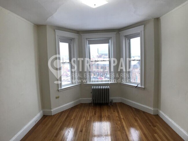 Primary Photo - bedroom in Boston MA 02215