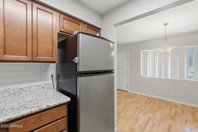 Building Photo - 1702 W Tuckey Ln