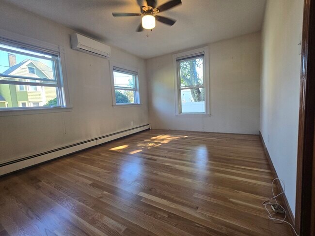 Building Photo - 85 Lynde St