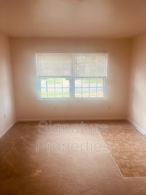 Building Photo - 2529A Pin Oak Ct