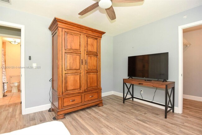 Building Photo - 781 Little Pine Dr