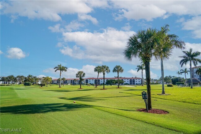 Building Photo - 5 High Point Cir W