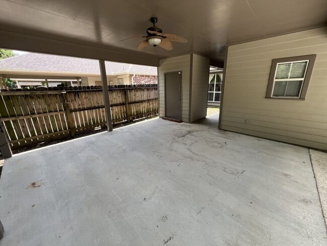 Building Photo - Beautiful 3BR Home in Sought-After Beau Pré off River Rd – Open Floor Plan & Fenced Yard!