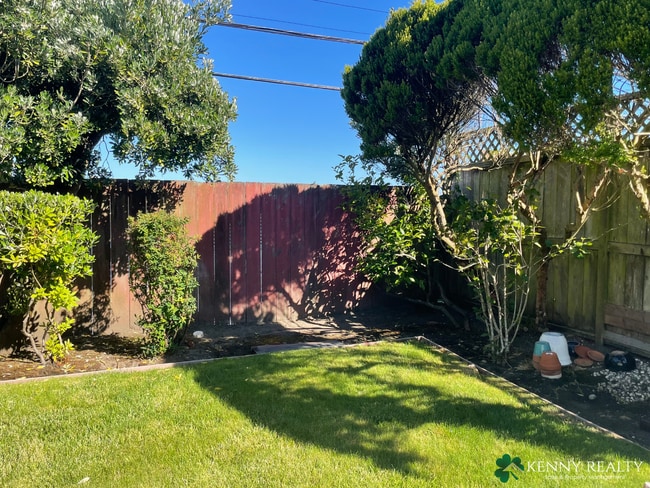 Building Photo - Spacious Four Bedroom Home in Westborough Neighborhood in South San Francisco