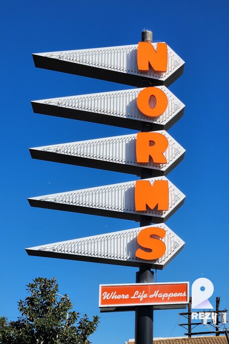 Building Photo - 7040 Woodman Ave