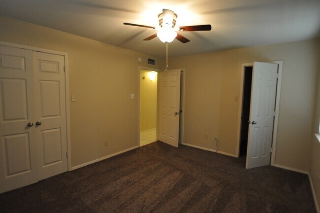 Building Photo - 3 Bedroom for rent in Lindale! Tour Today!