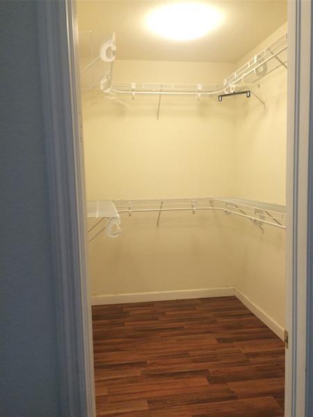 Building Photo - 886 Spinnaker Dr