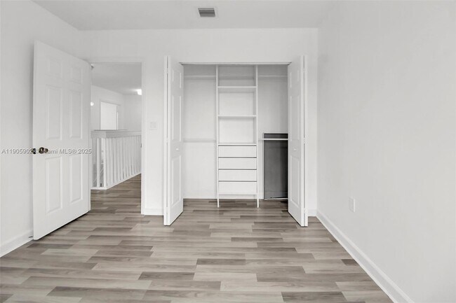 Building Photo - 13505 SW 122nd Ave