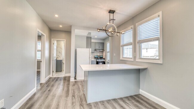 Building Photo - 5201 Ventnor Ave