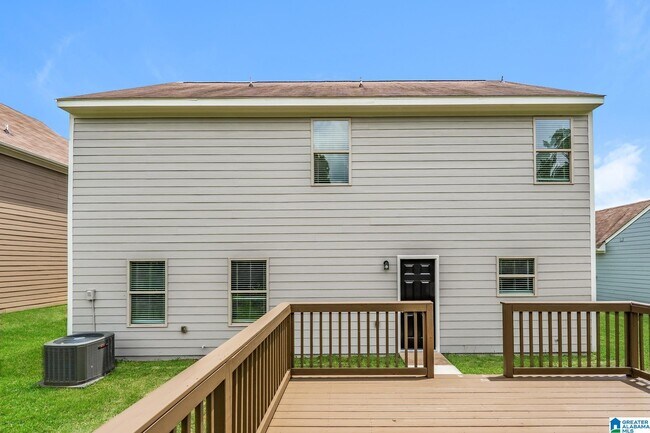 Building Photo - 880 Clover Cir