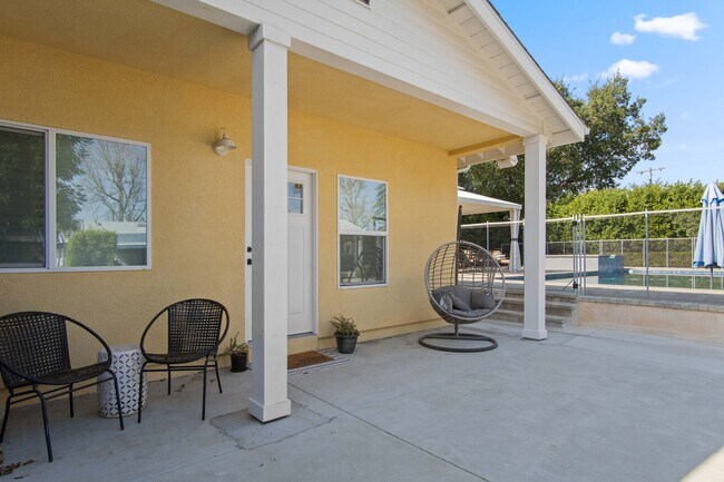 Building Photo - 6835 Aldea Ave