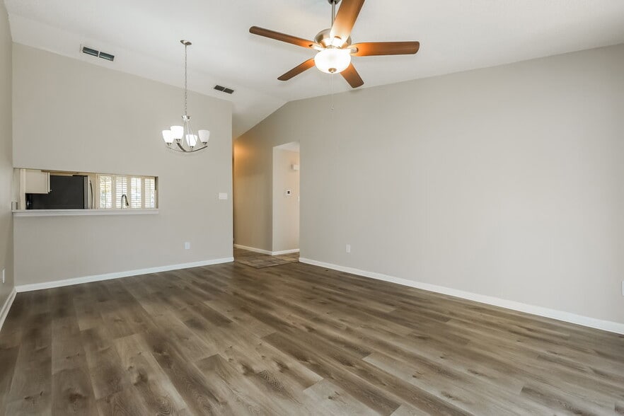 Building Photo - 1717 Cinnabar Ct