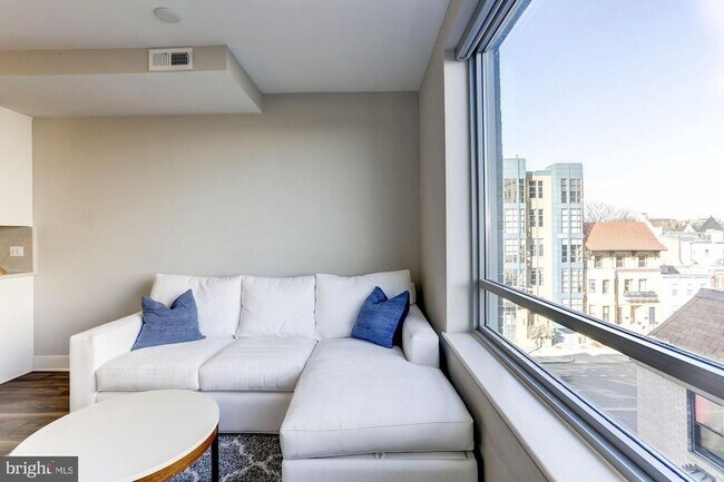 Building Photo - 1311 13th St NW