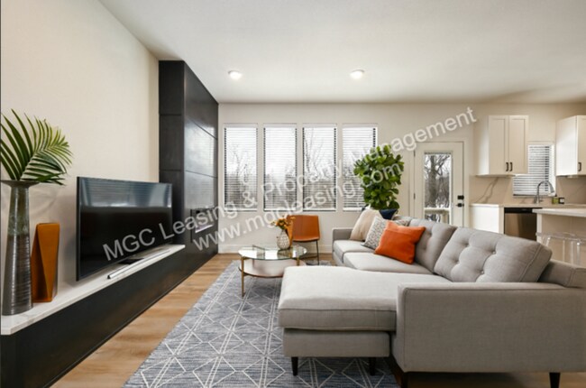 Building Photo - Stunning Ayden Place Townhome!