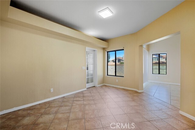 Building Photo - 325 Rainbow Terrace