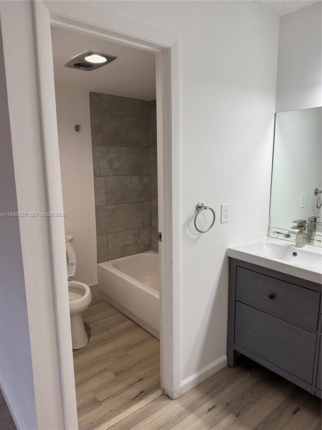 Building Photo - 6301 N Falls Cir Dr