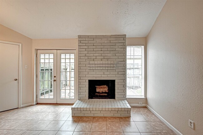 Building Photo - 17435 Glenmorris Dr