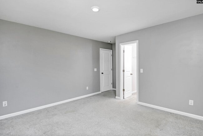 Building Photo - 414 Tulip Way