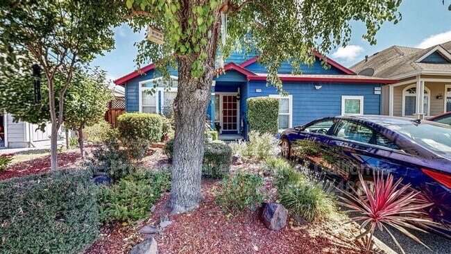 Building Photo - 2310 Wicket Ave