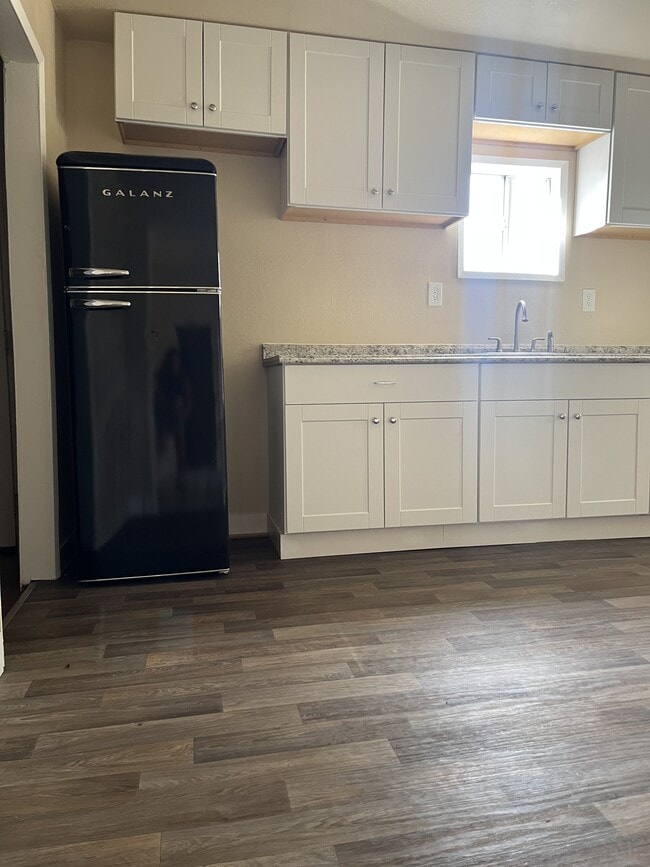 Building Photo - 5553 Feather River Blvd