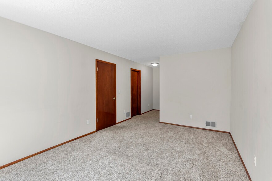 Tons of closet space - 9774 Dorset Ln