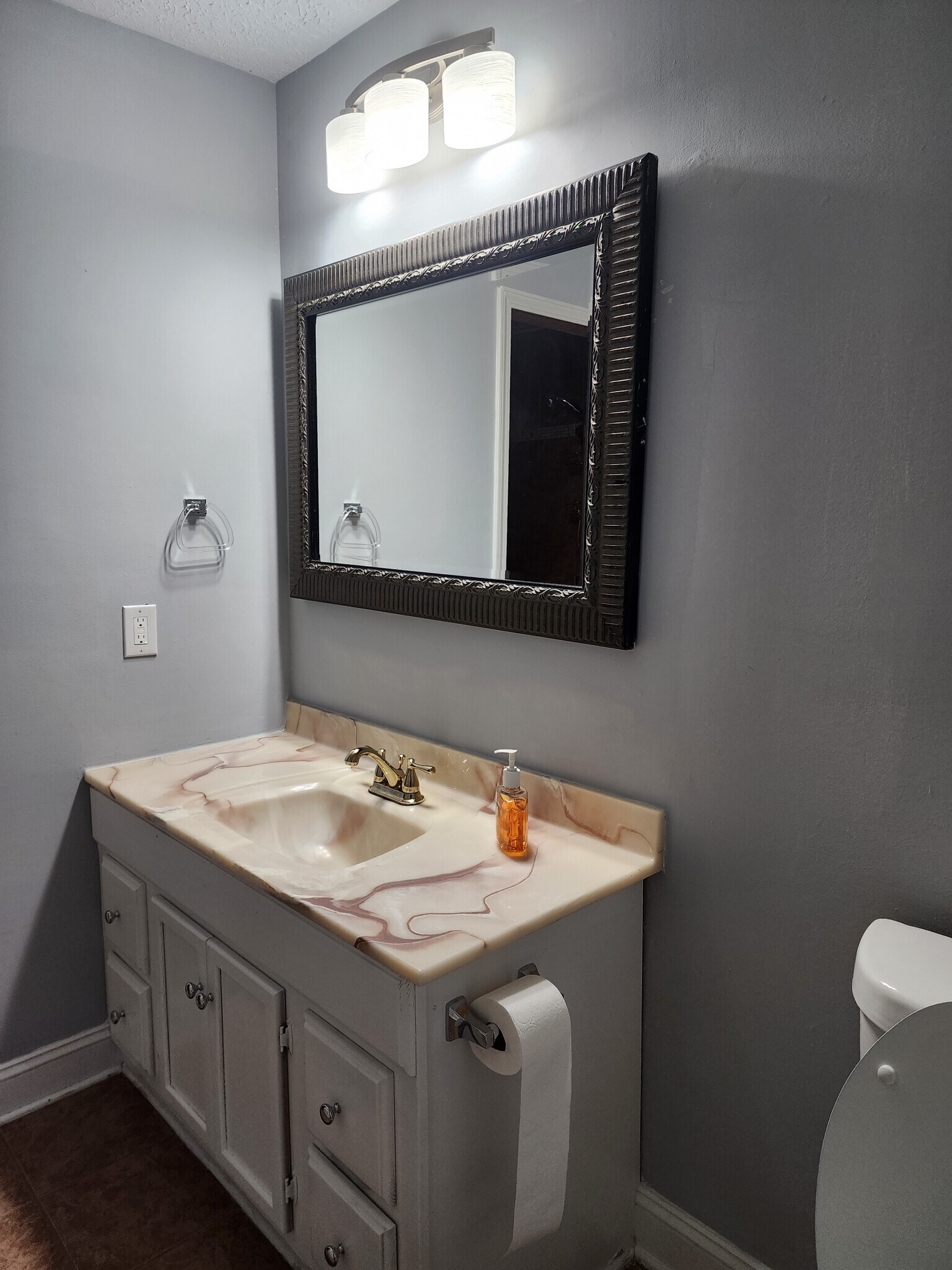 Building Photo - 2408 Crabtree Ct