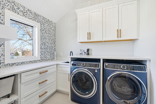 Building Photo - 8 Jackson Ct