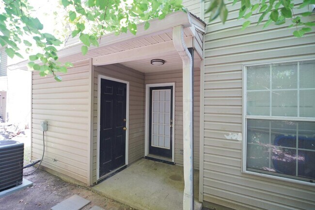 Building Photo - 2446 Talco Hills Dr