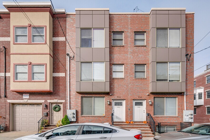Building Photo - 1014 S 19th St