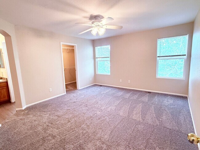 Building Photo - Updated, Clean and Spacious 2-Story with 3...