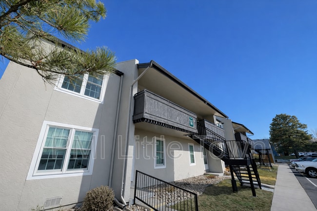 Building Photo - 2301 E Fremont Ave