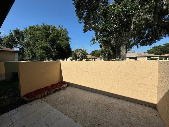 Building Photo - 1357 Sophie Blvd
