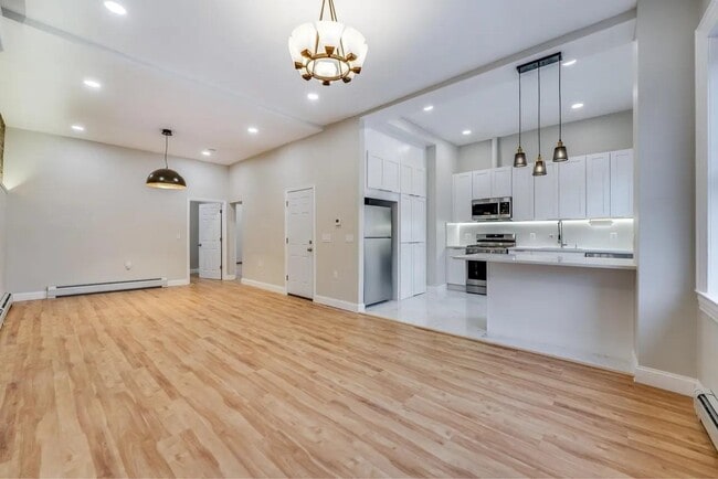 Building Photo - 3302 Palisade Ave