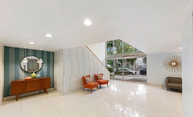 Building Photo - 1200 Flores St