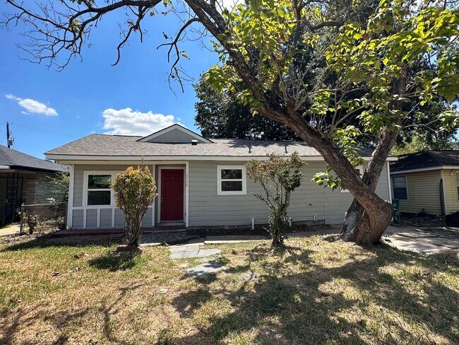 Building Photo - 2504 Rosemead Dr