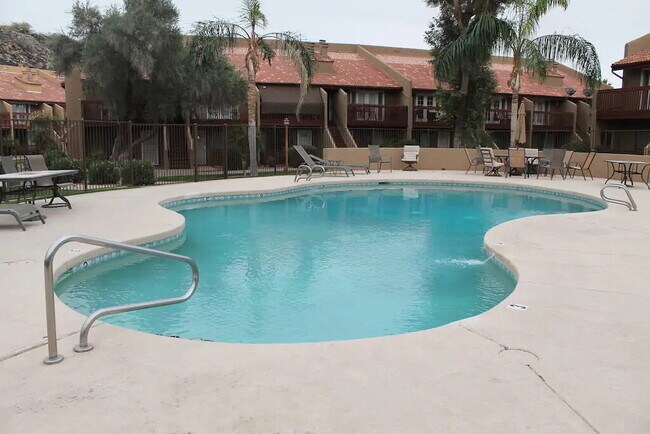 Building Photo - FULLY FURNISHED RESORT STYLE LIVING WITH MOUNTAIN VIEWS MOVE IN TODAY