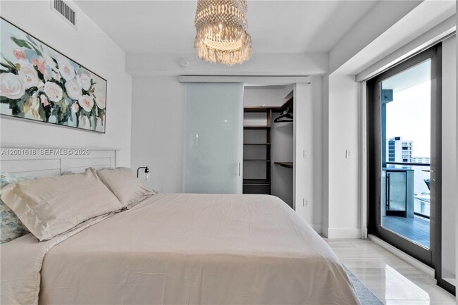 Building Photo - 1451 Brickell Ave