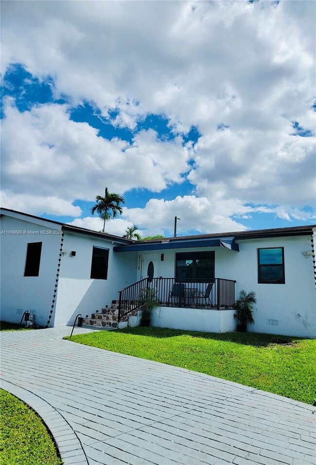Building Photo - 8210 SW 29th St