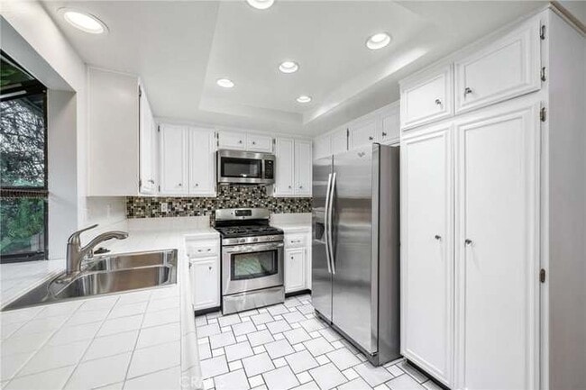 Building Photo - 1220 Shepherd Way