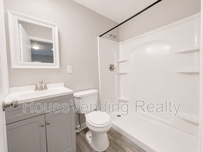 Building Photo - 619 Tarpley St