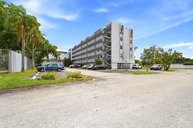 Building Photo - 7541 NW 16th St