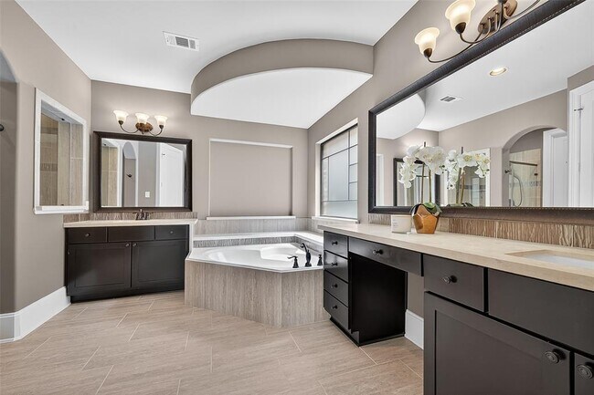 Building Photo - 30148 Southern Sky Dr