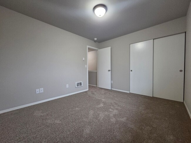 Building Photo - Tired of Apartments? Come Live In This Beauty!!