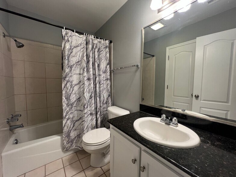 Building Photo - 108 Brandi Ln