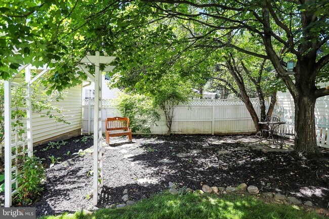 Building Photo - 42985 Chesterton St