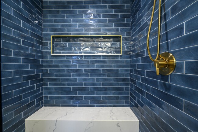 Building Photo - 2620 Main St