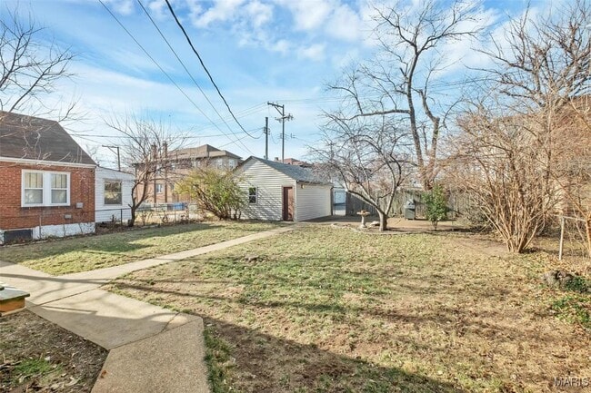 Building Photo - 3443 Lawn Ave