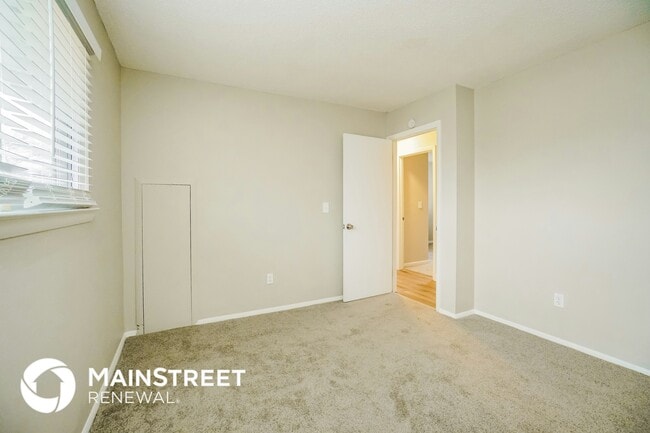 Building Photo - 2684 Glenbriar St